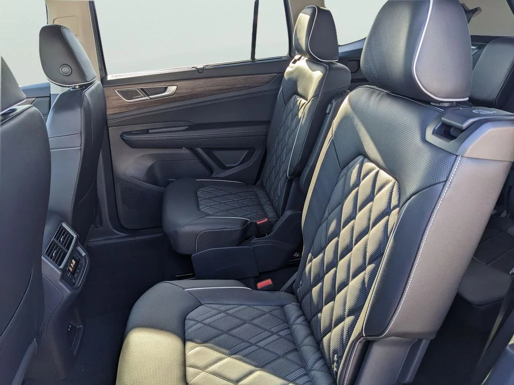 2026 Volkswagen Atlas SEL Premium R-Line - Photo 17