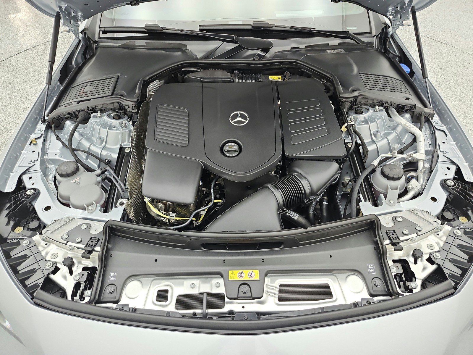 New 2026 Cirrus Silver Metallic Mercedes-Benz CLE 300 4MATIC® Coupe image 33