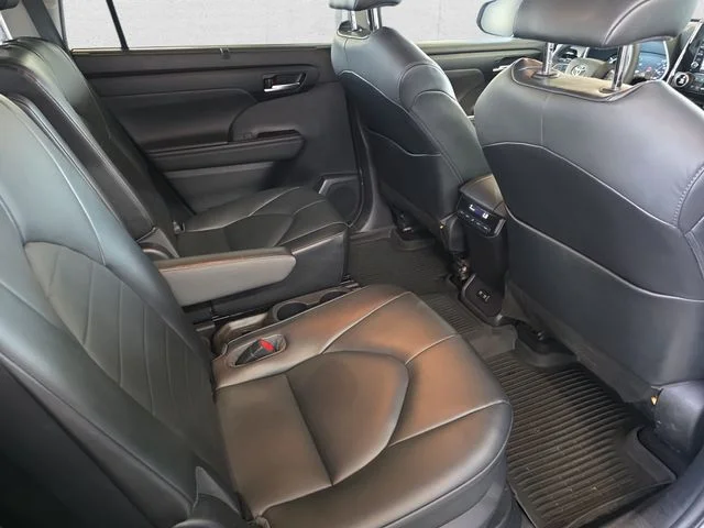Used 2020 Magnetic Gray Metallic Toyota XLE image 11