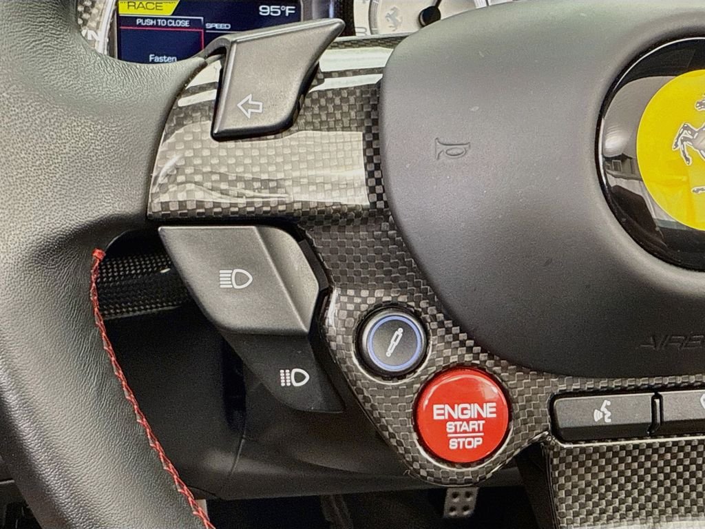 Used 2022  Ferrari Base image 20