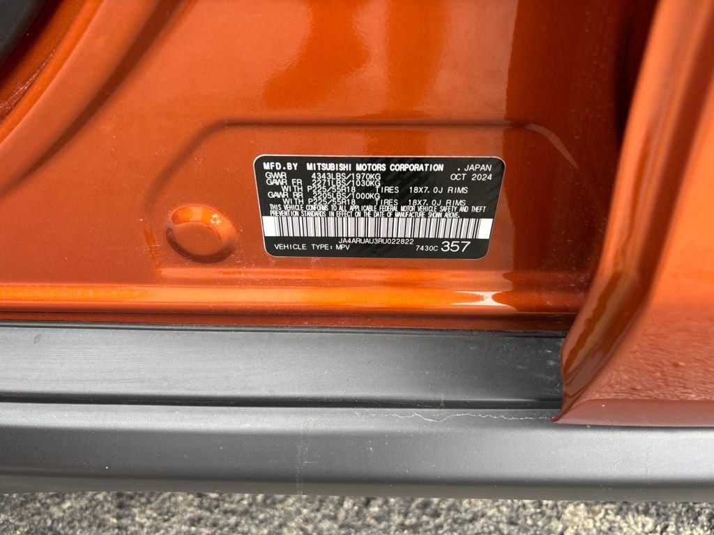 Used 2024  Mitsubishi 2.0 ES image 12