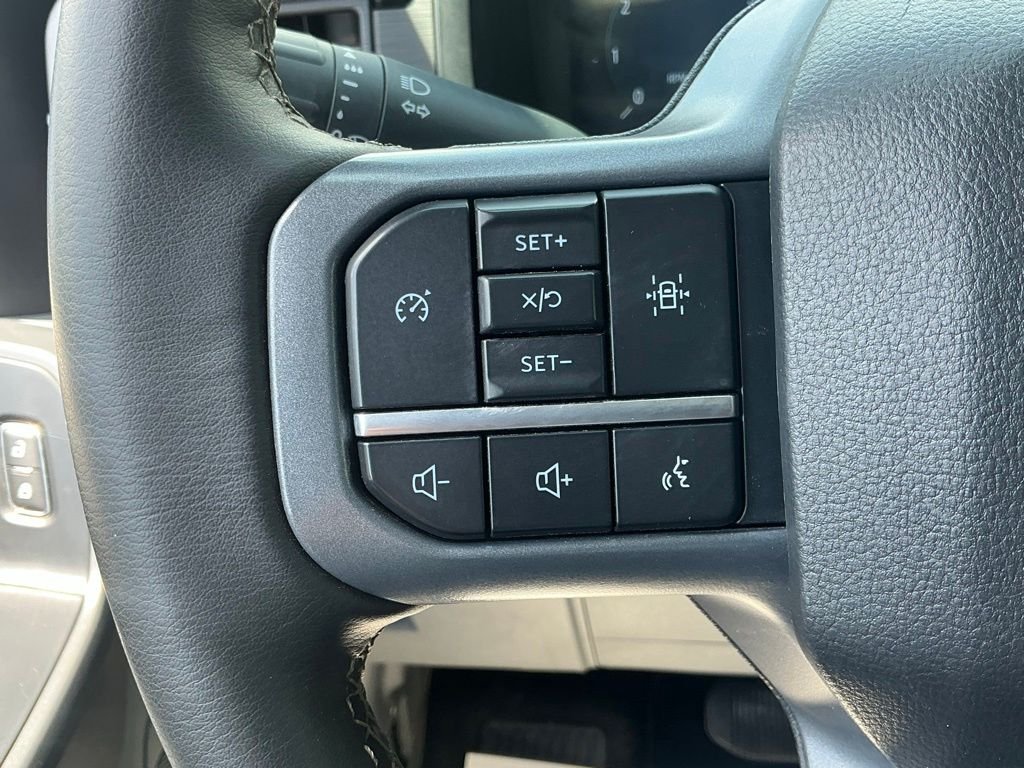 Used 2025 Black Ford XLT image 33