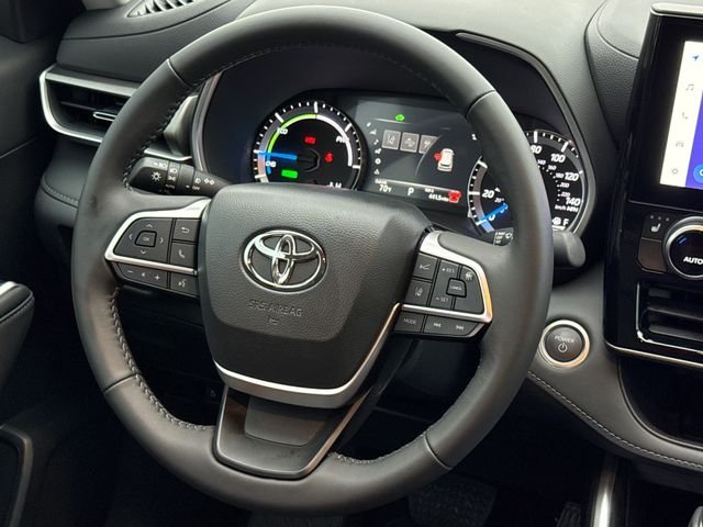 Used 2026 Beige Toyota XLE image 14