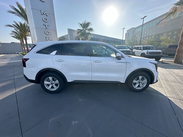 Used 2026 Glacial White Pearl Kia LX image 8