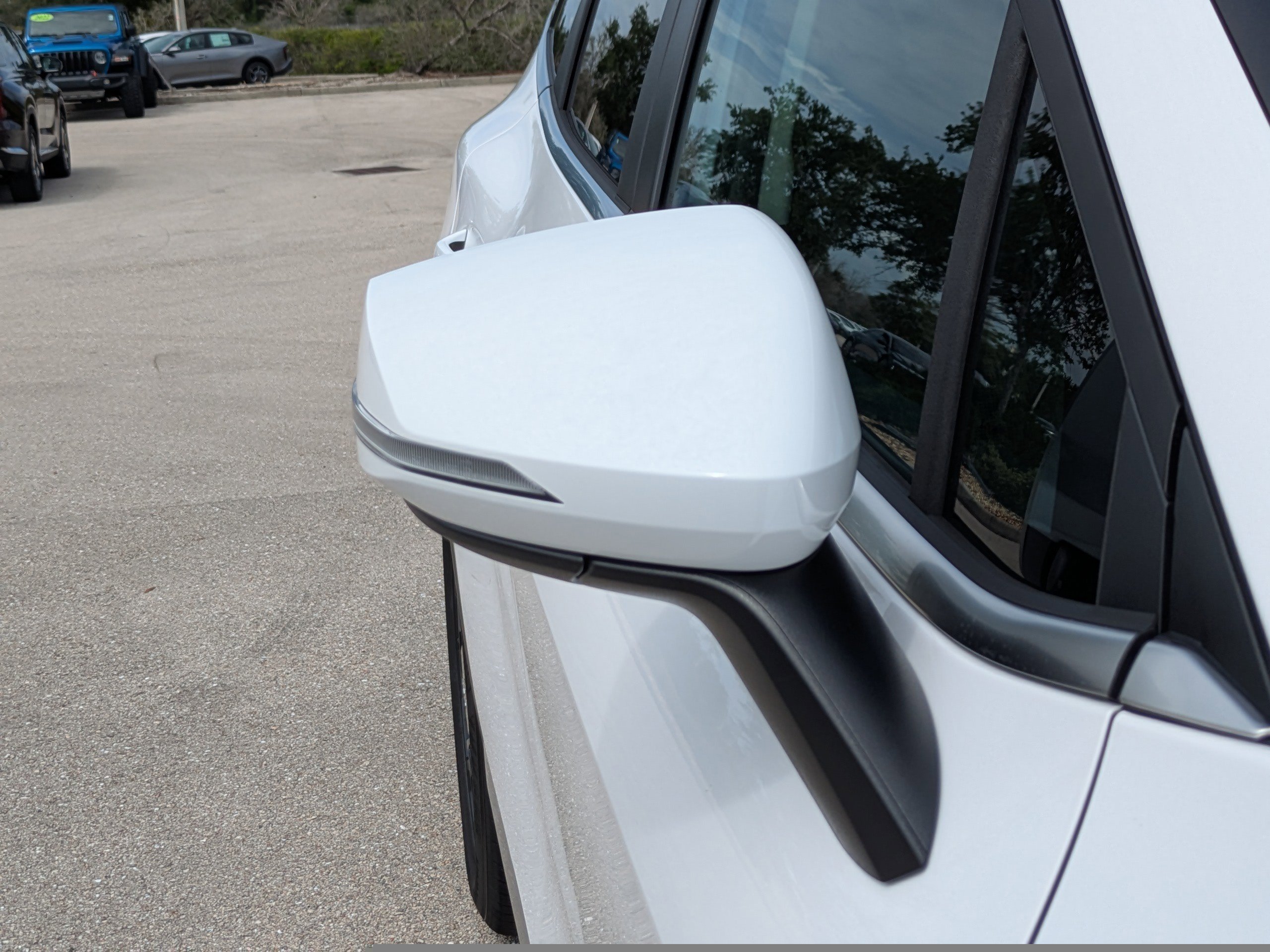 New 2026 Glacial White Pearl Kia EX image 12