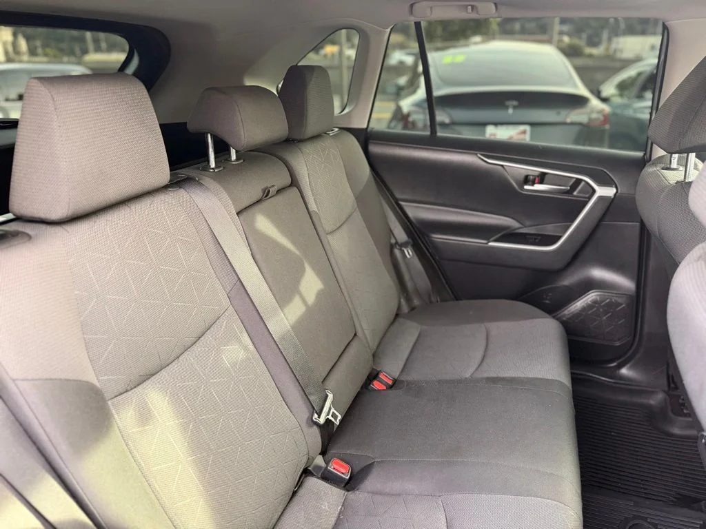 Used 2022  Toyota XLE image 27