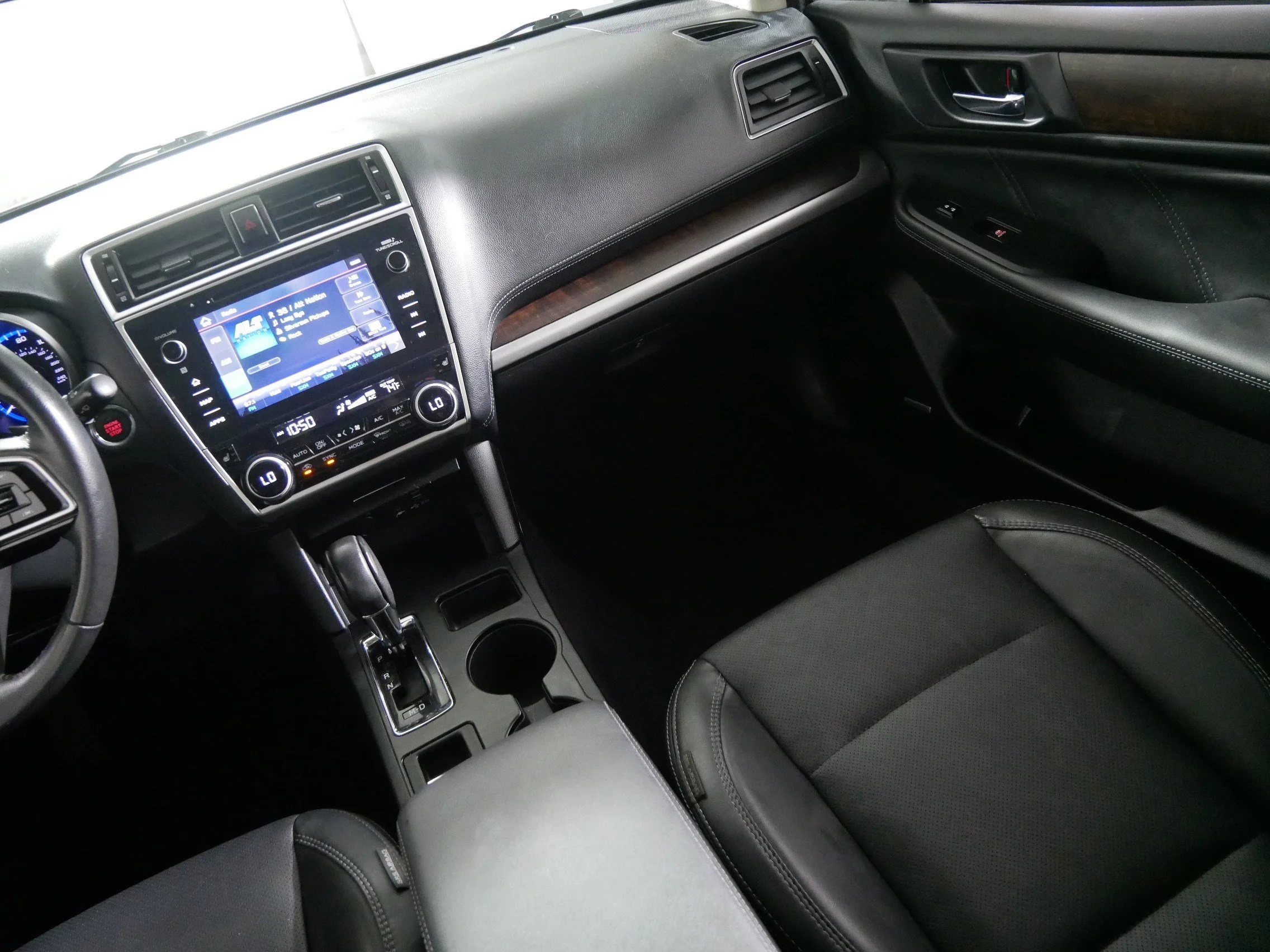 Used 2019 Abyss Blue Pearl Subaru Limited image 11