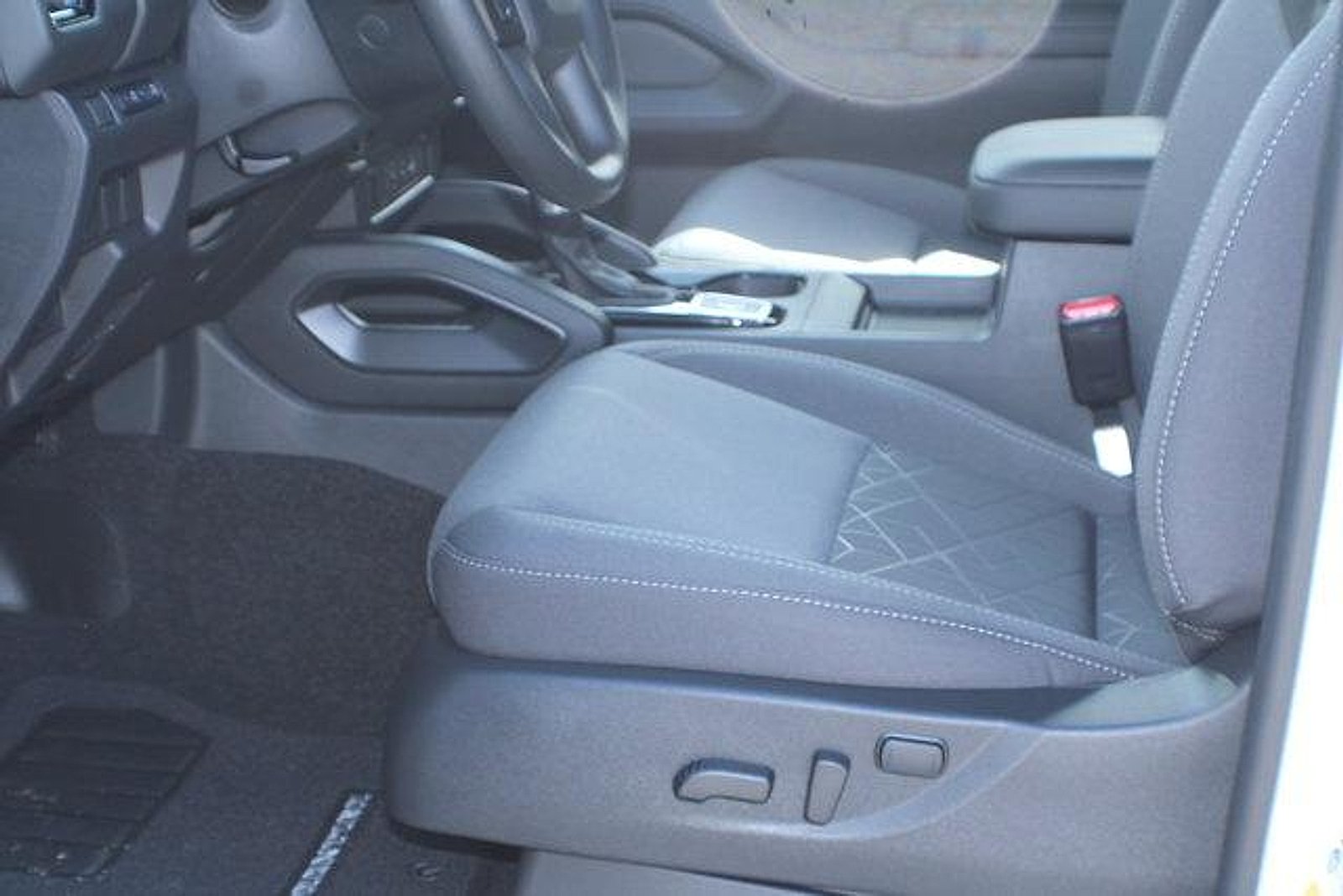 New 2026 Glacier White Nissan SV image 13
