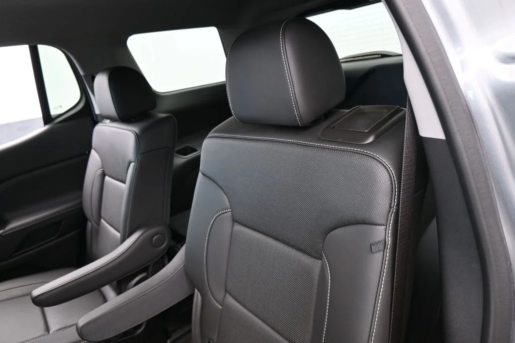 Used 2023 Sterling Metallic GMC SLT image 42