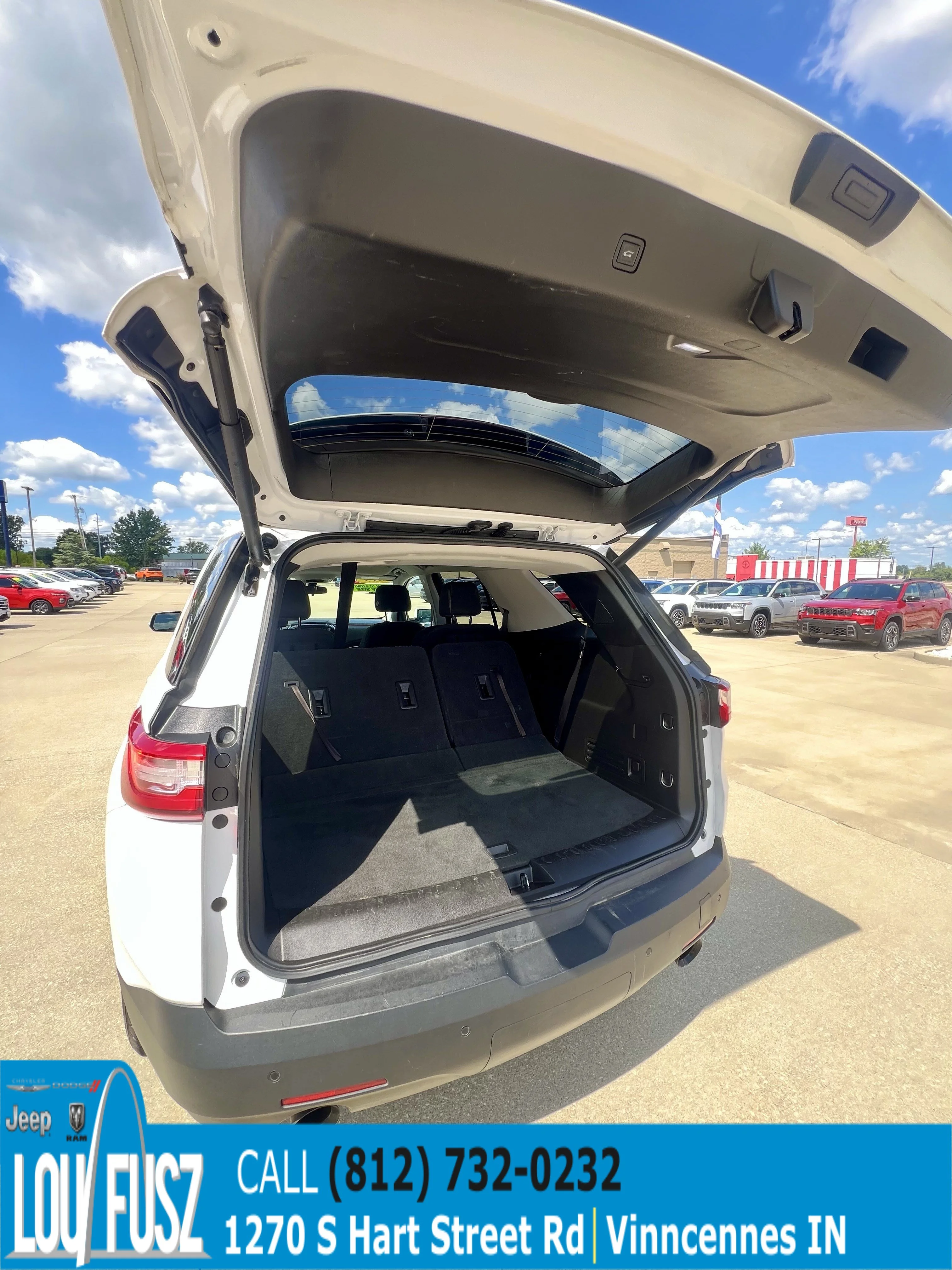 Used 2019 Summit White Chevrolet LT Cloth image 19