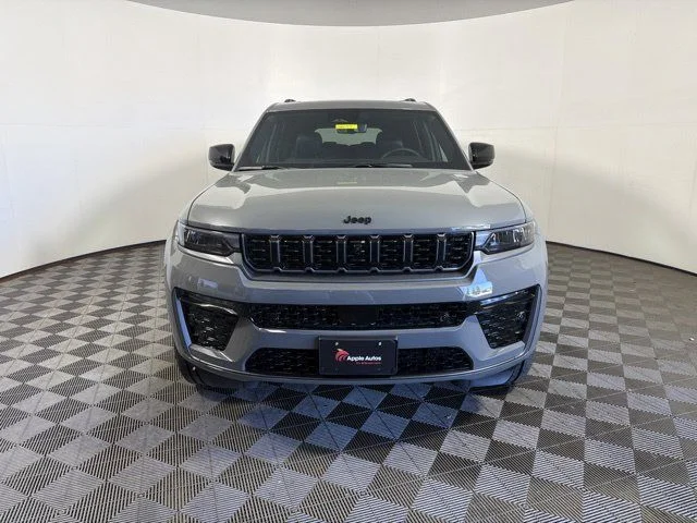 New 2027 Gray Jeep Limited Reserve image 4