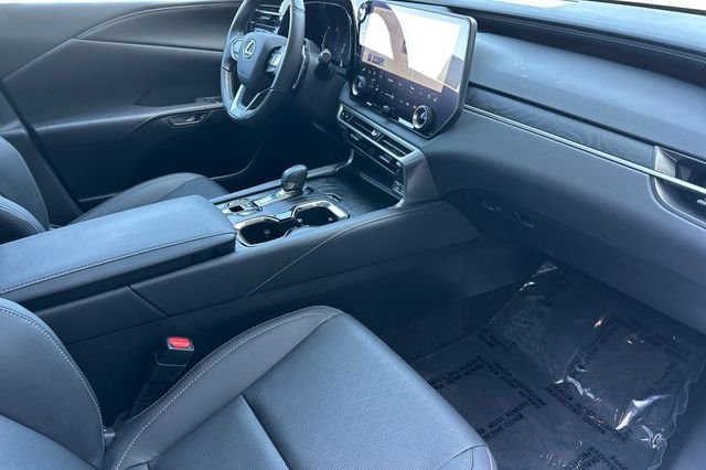 Used 2024 White Lexus 350 Premium Plus image 18