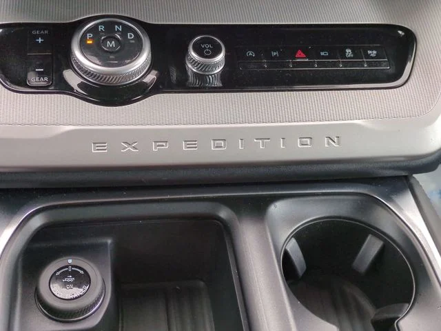 Used 2025 White Ford Active image 24
