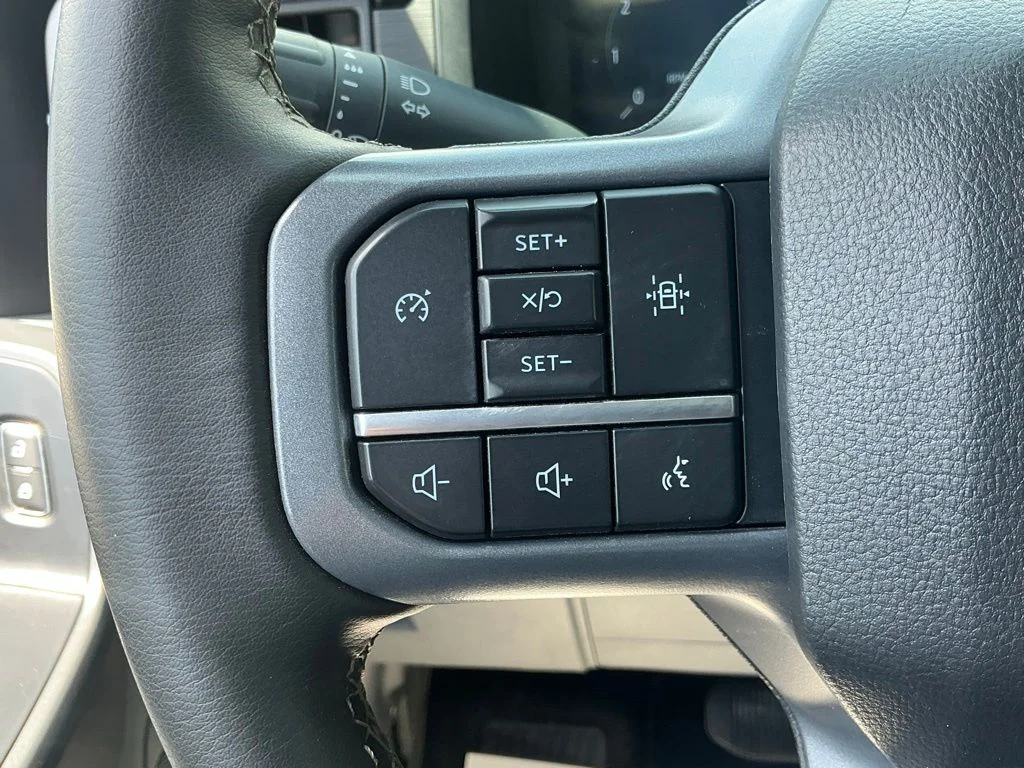 Used 2025 Black Ford XLT image 33