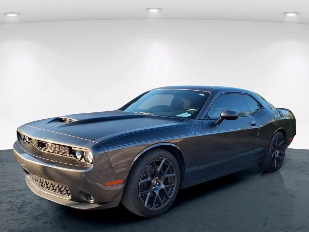 Used 2018 Gray Dodge R/T image 2