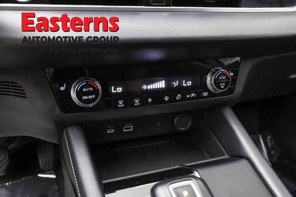 Used 2024 Gray Mitsubishi SE image 19