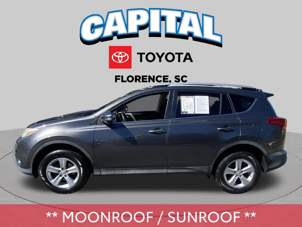 Used 2014 Gray Toyota XLE image 3