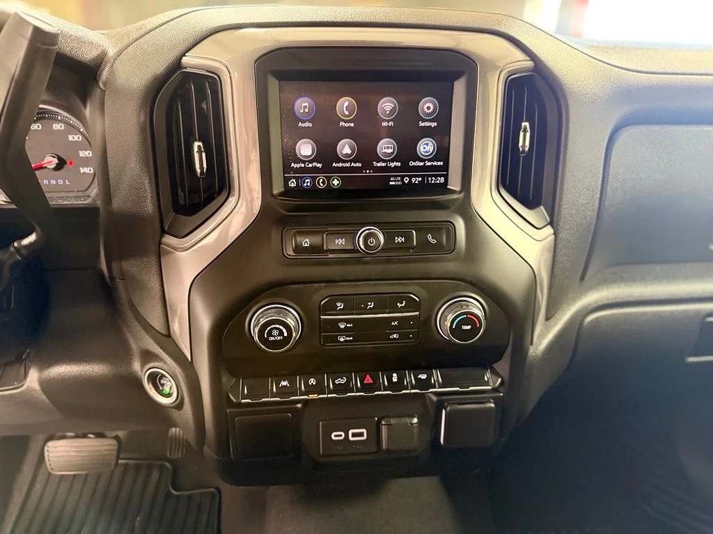 Used 2024 White Chevrolet Custom image 17