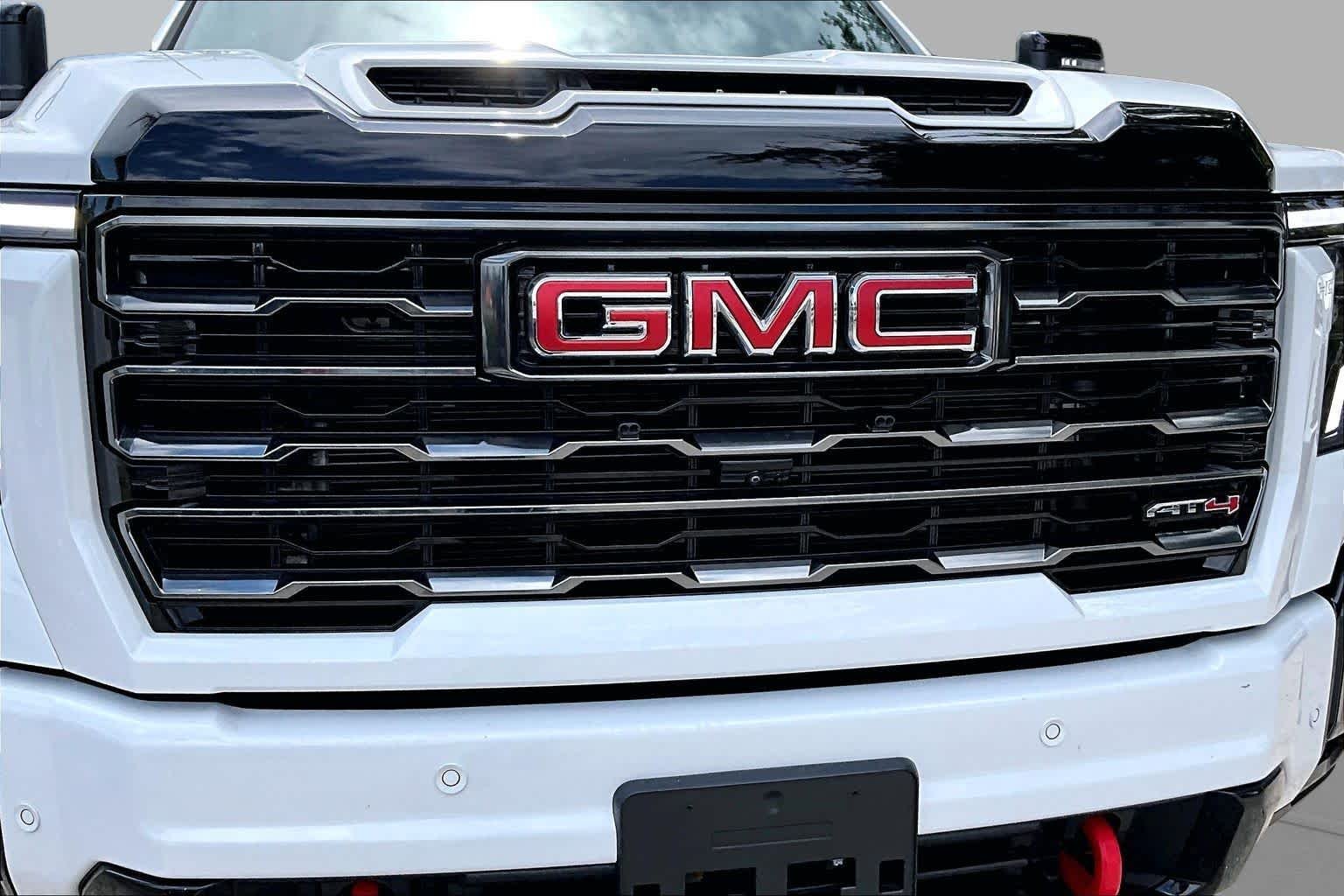 Used 2024 Summit White GMC AT4 image 30