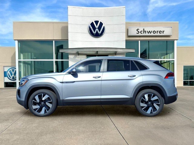 New 2026 Silver Mist Metallic Volkswagen SE w/Technology 4M image 1