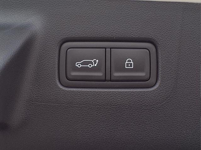 New 2026 White Hyundai SEL image 7