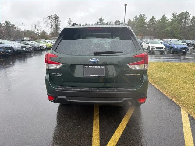 Used 2023 Green Subaru Premium image 6