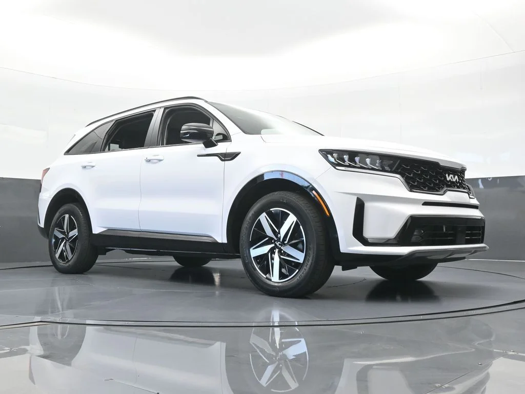 Used 2022 Glacial White Pearl Kia EX image 65