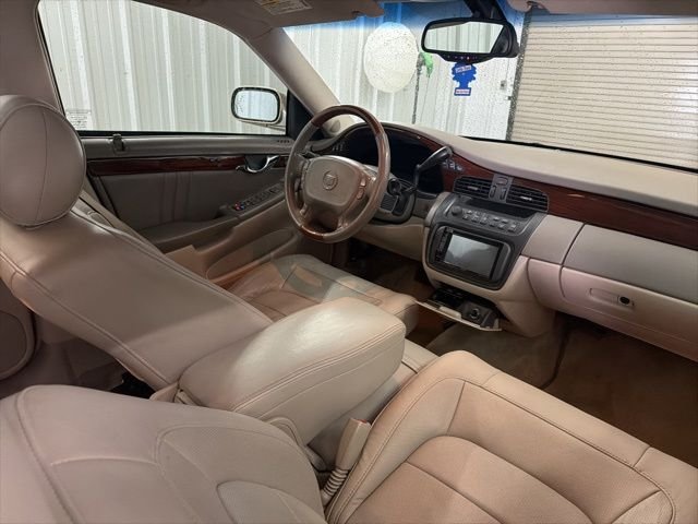 Used 2005 Light Cashmere Cadillac DHS image 20