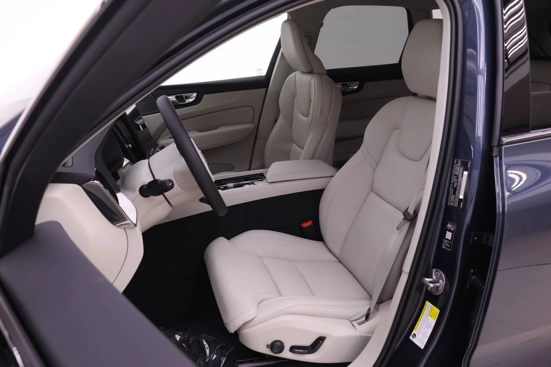 New 2026 Denim Blue Volvo Ultra image 7
