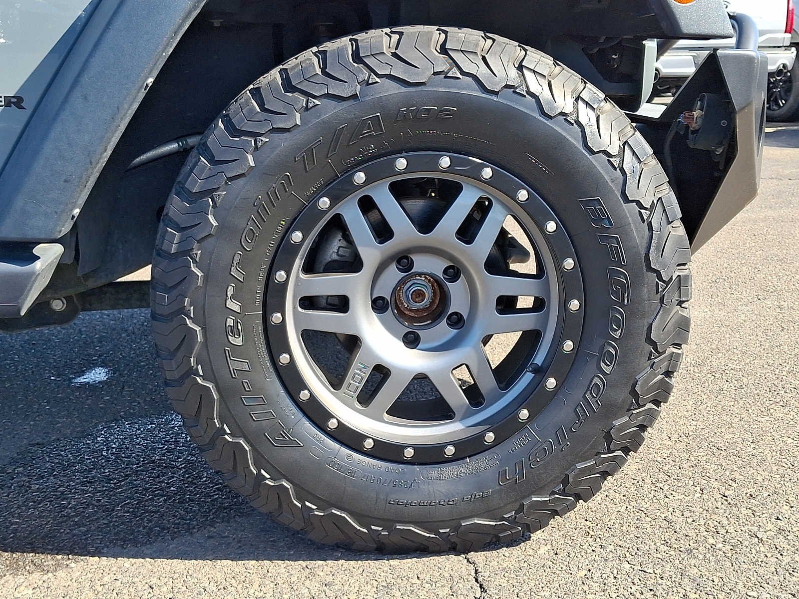 Used 2015 Anvil Clearcoat Jeep Sport image 8