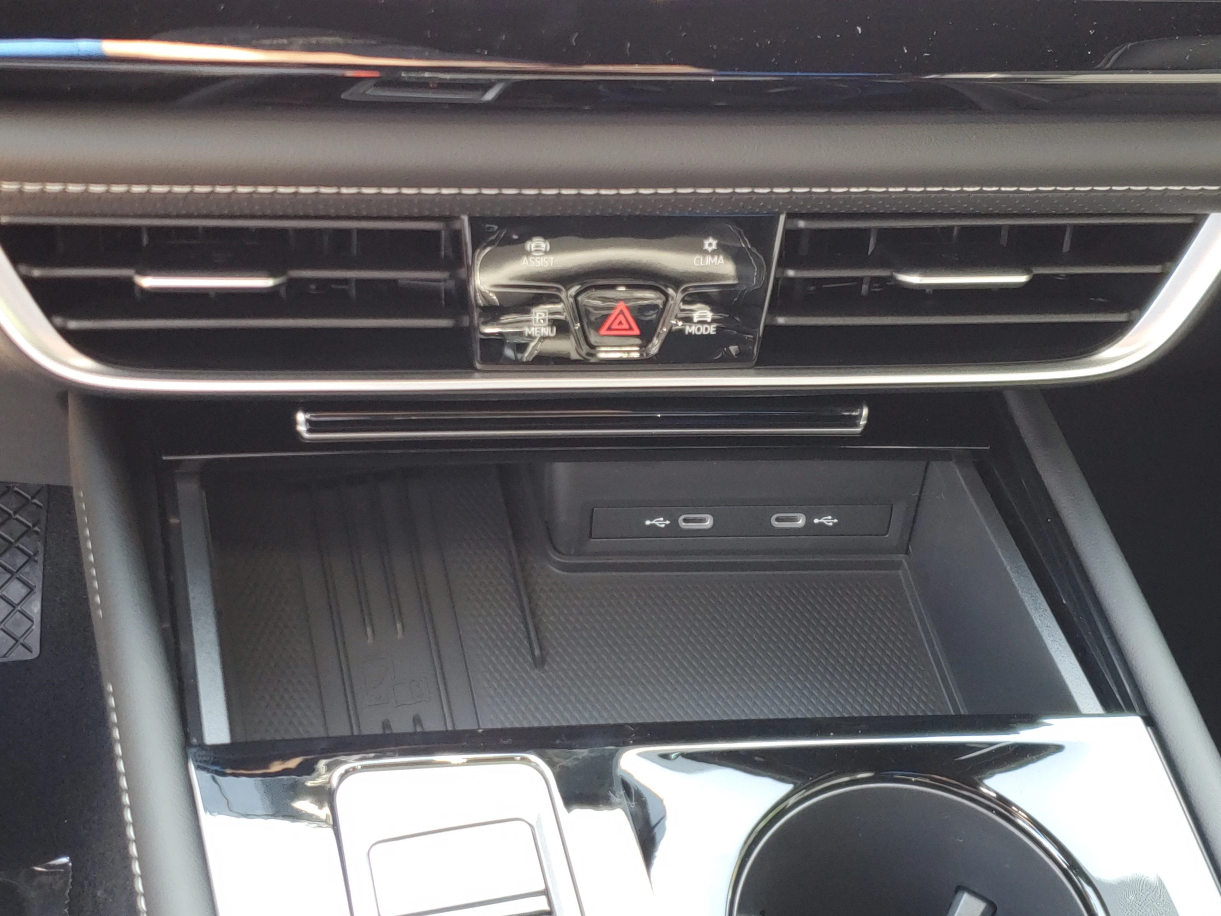 New 2026 Gray Volkswagen 2.0T SE w/Technology image 27