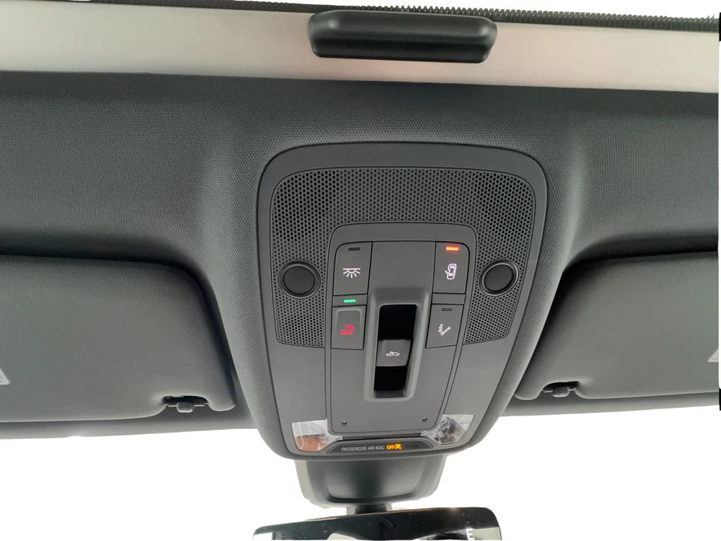 Used 2024 White Audi  image 41