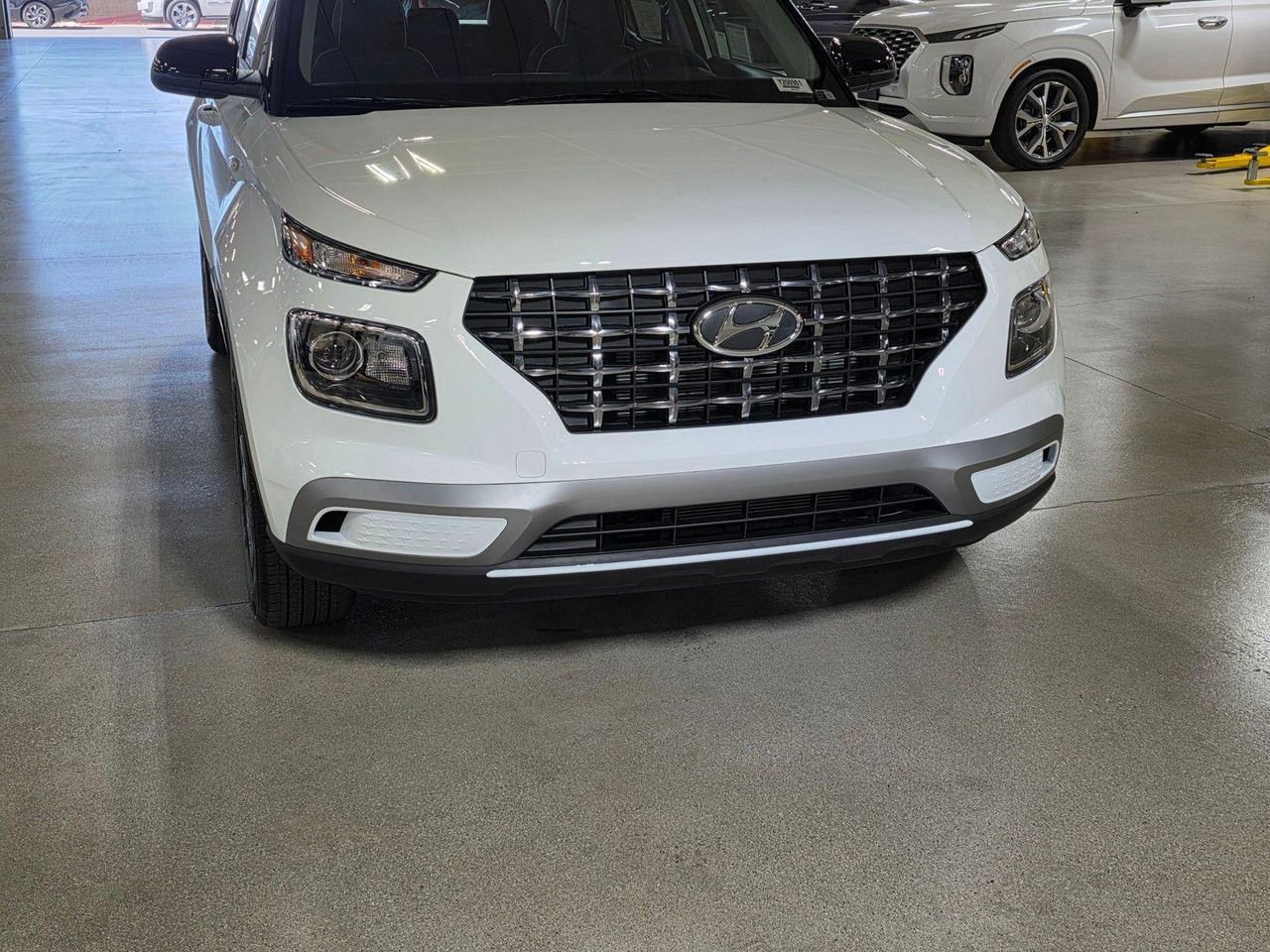 New 2026 Lunar White w/Black Roof Hyundai SEL w/Two-Tone Roof image 9