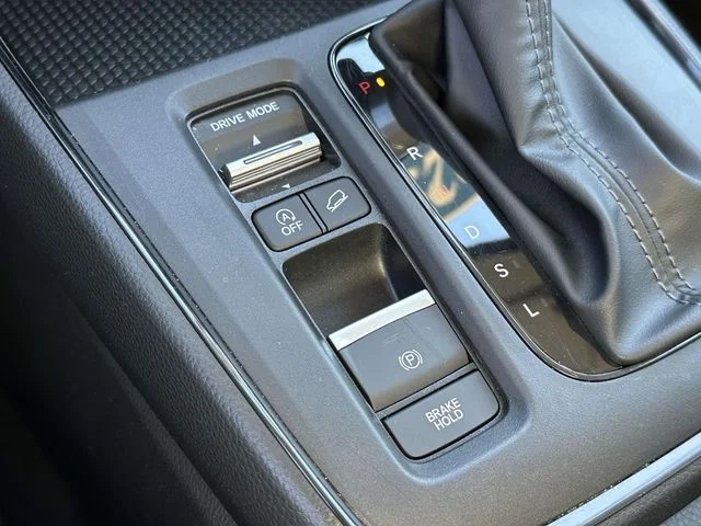 2025 Honda CR-V LX - Photo 31