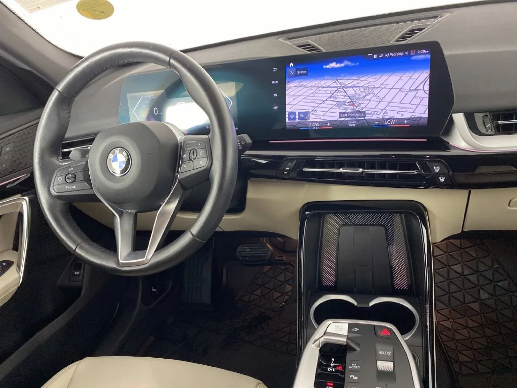 Used 2023 Alpine White BMW xDrive28i image 12