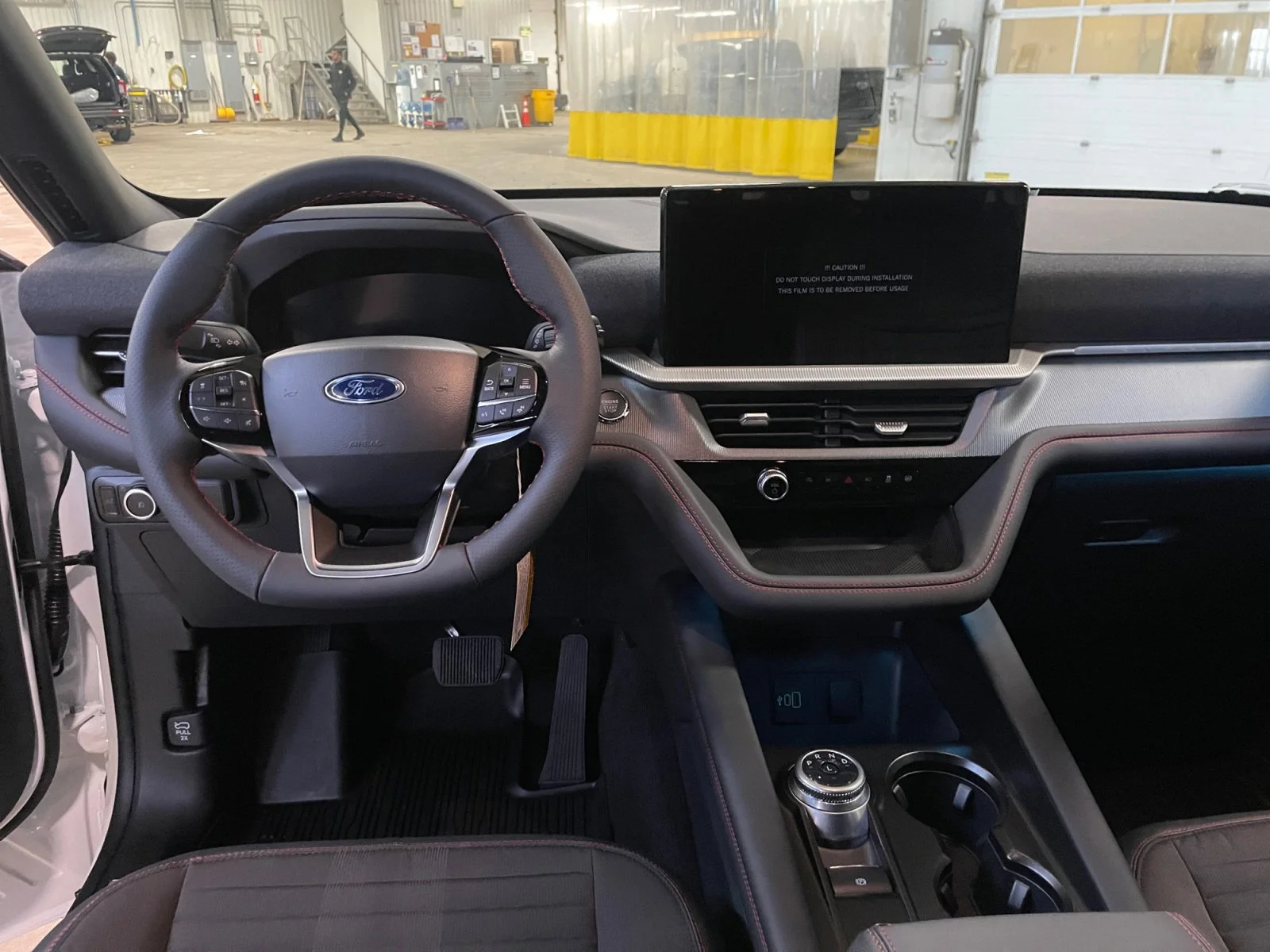 New 2026 Star White Metallic Tri-Coat Ford ST-Line image 18