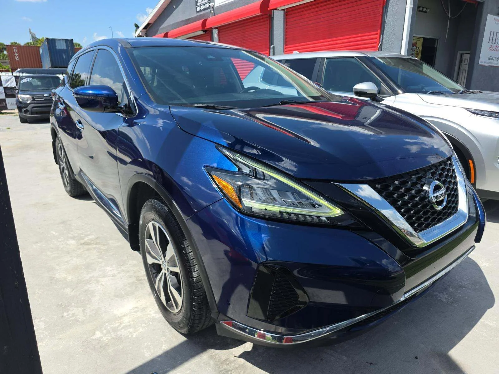 Used 2020 Blue Nissan S image 1