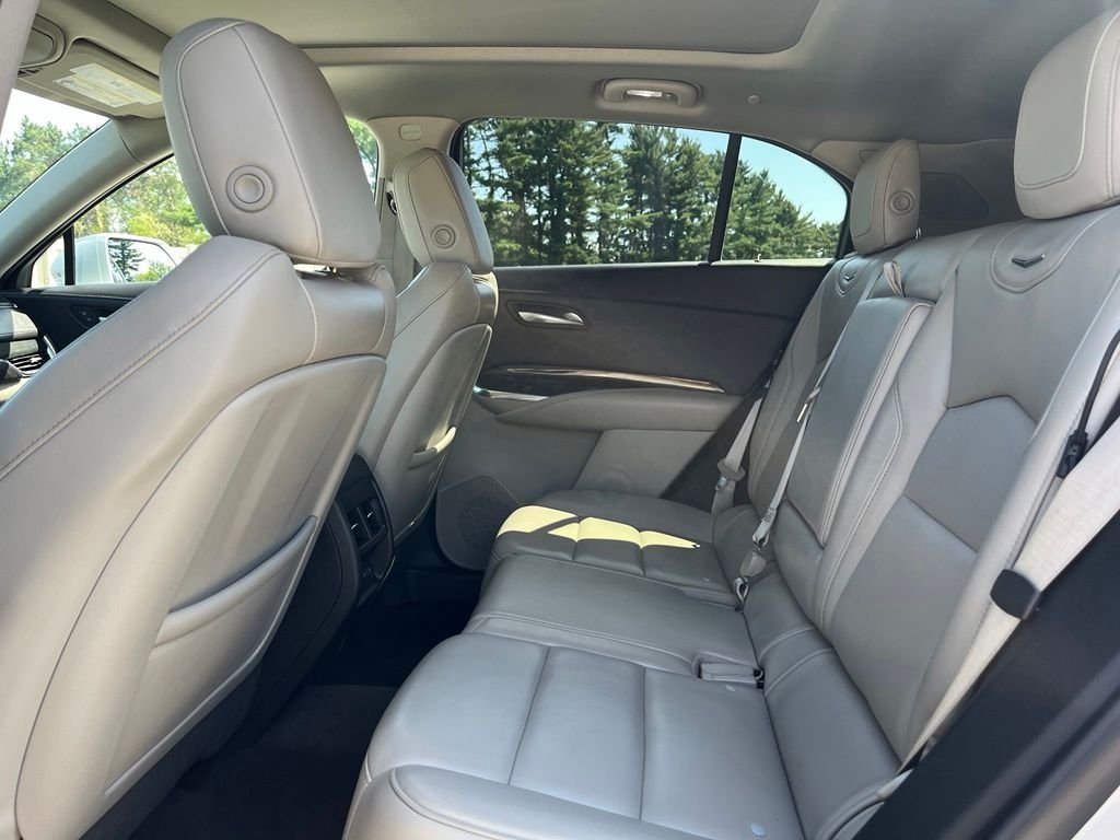 Used 2019 Silver Cadillac Premium Luxury image 21