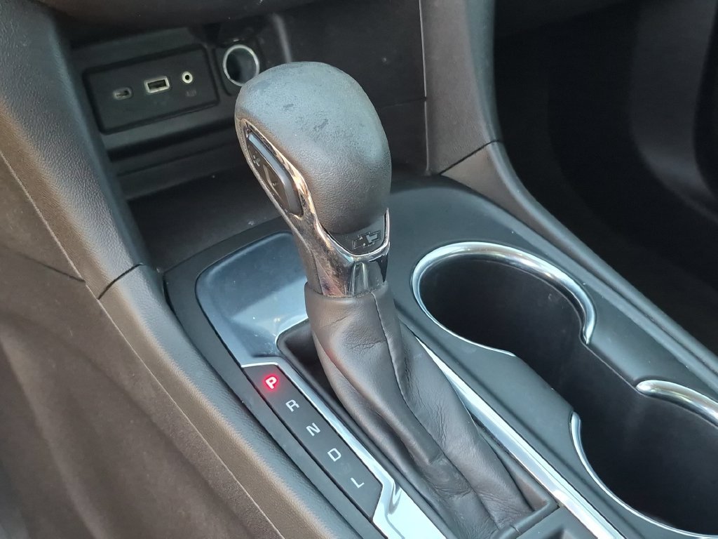 Used 2022 Silver Chevrolet LT image 18