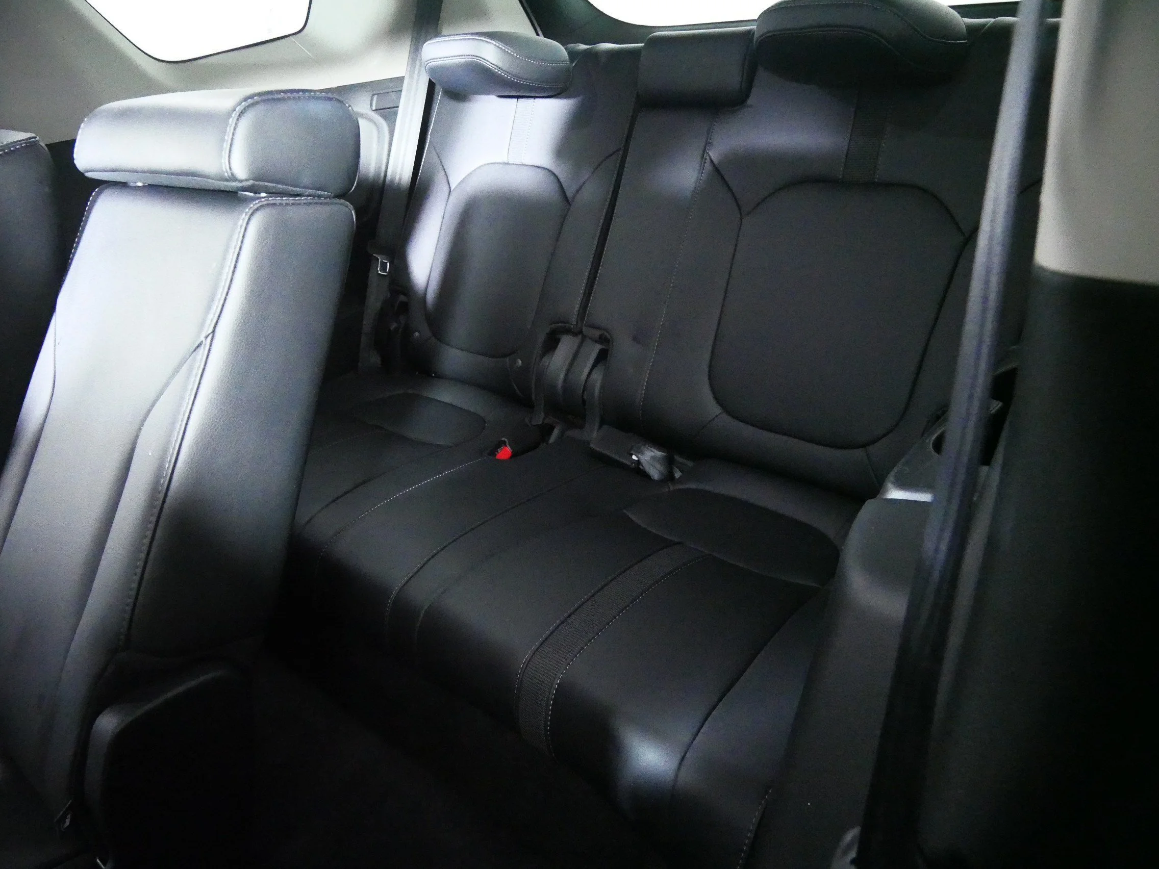 Used 2023 Platinum White Pearl Honda EX-L 8 Passenger image 33