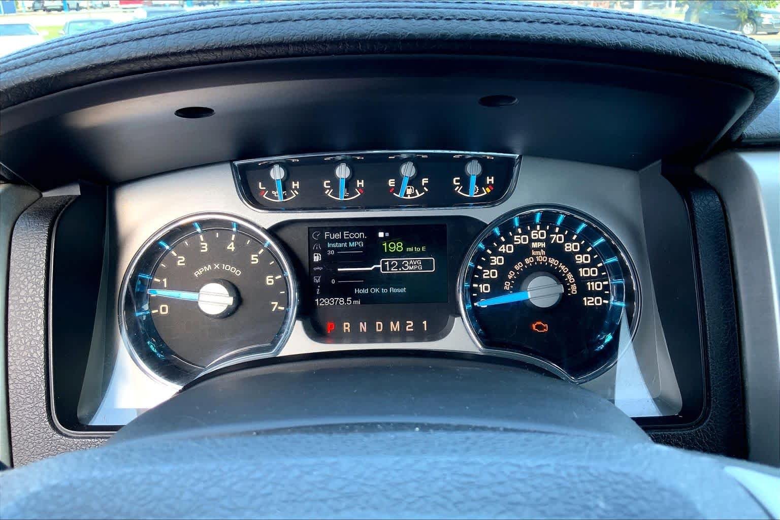 Used 2014 White Platinum Metallic Tri-Coat Ford Platinum image 26