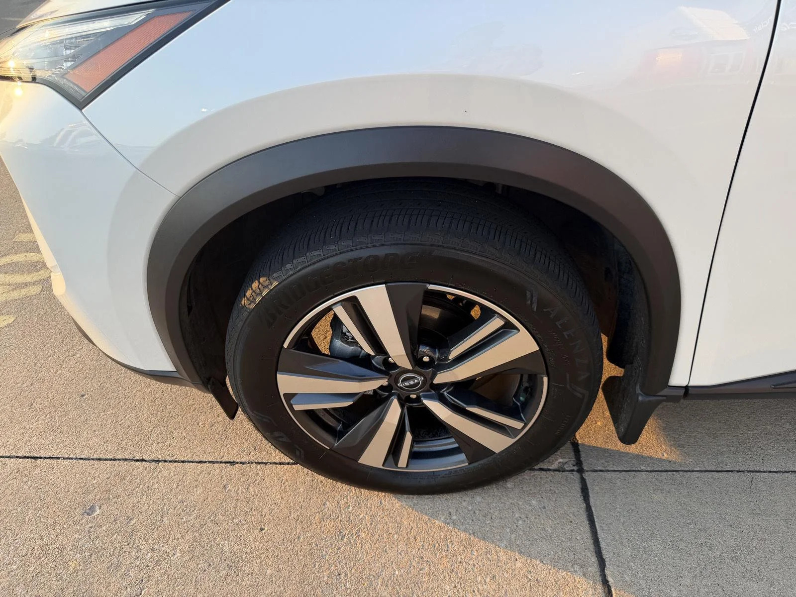 Certified Used 2024 Everest White Pearl Nissan SL image 4