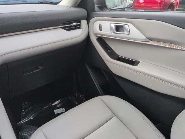 New 2026 Vapor Blue Metallic Ford Active image 19