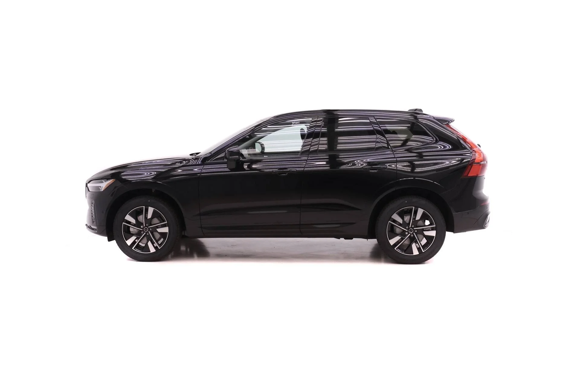 New 2026 Onyx Black Volvo Plus image 3