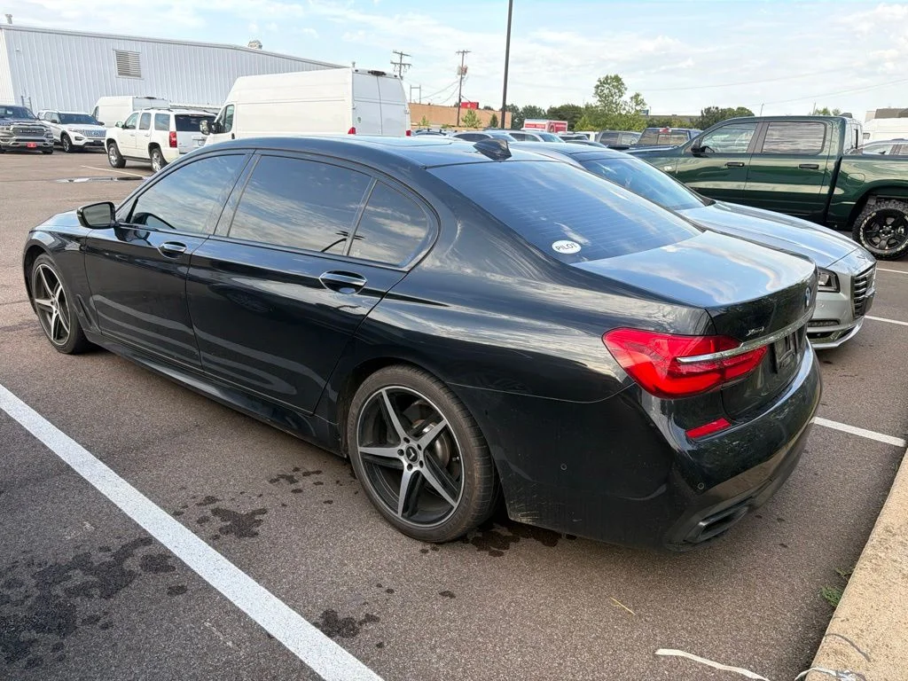 Used 2018 Black BMW 750i xDrive image 2