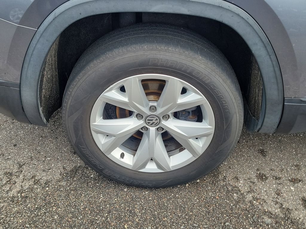 Used 2019 Gray Volkswagen 2.0T S image 36