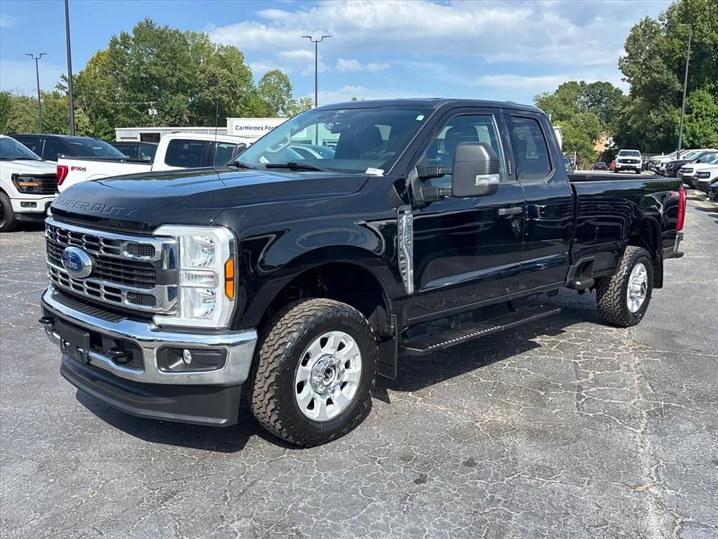 Certified Used 2024 Agate Black Metallic Ford XLT image 3