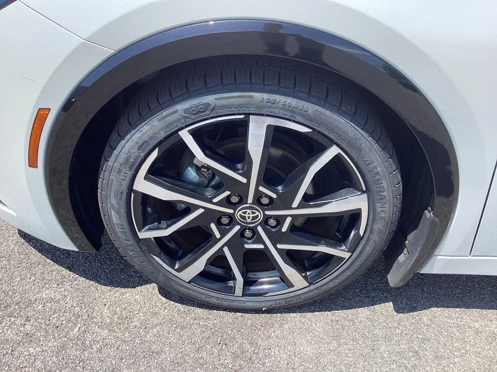 Used 2023 Wind Chill Pearl Toyota XSE image 11