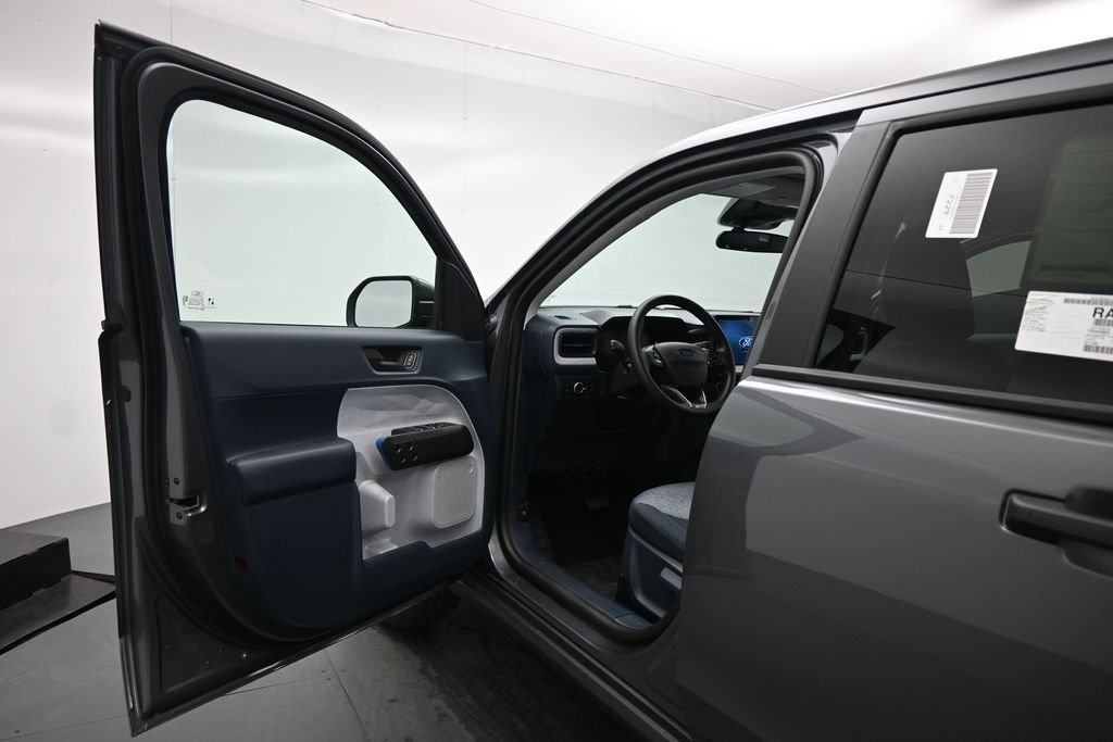New 2026 Carbonized Gray Metallic Ford XLT image 8
