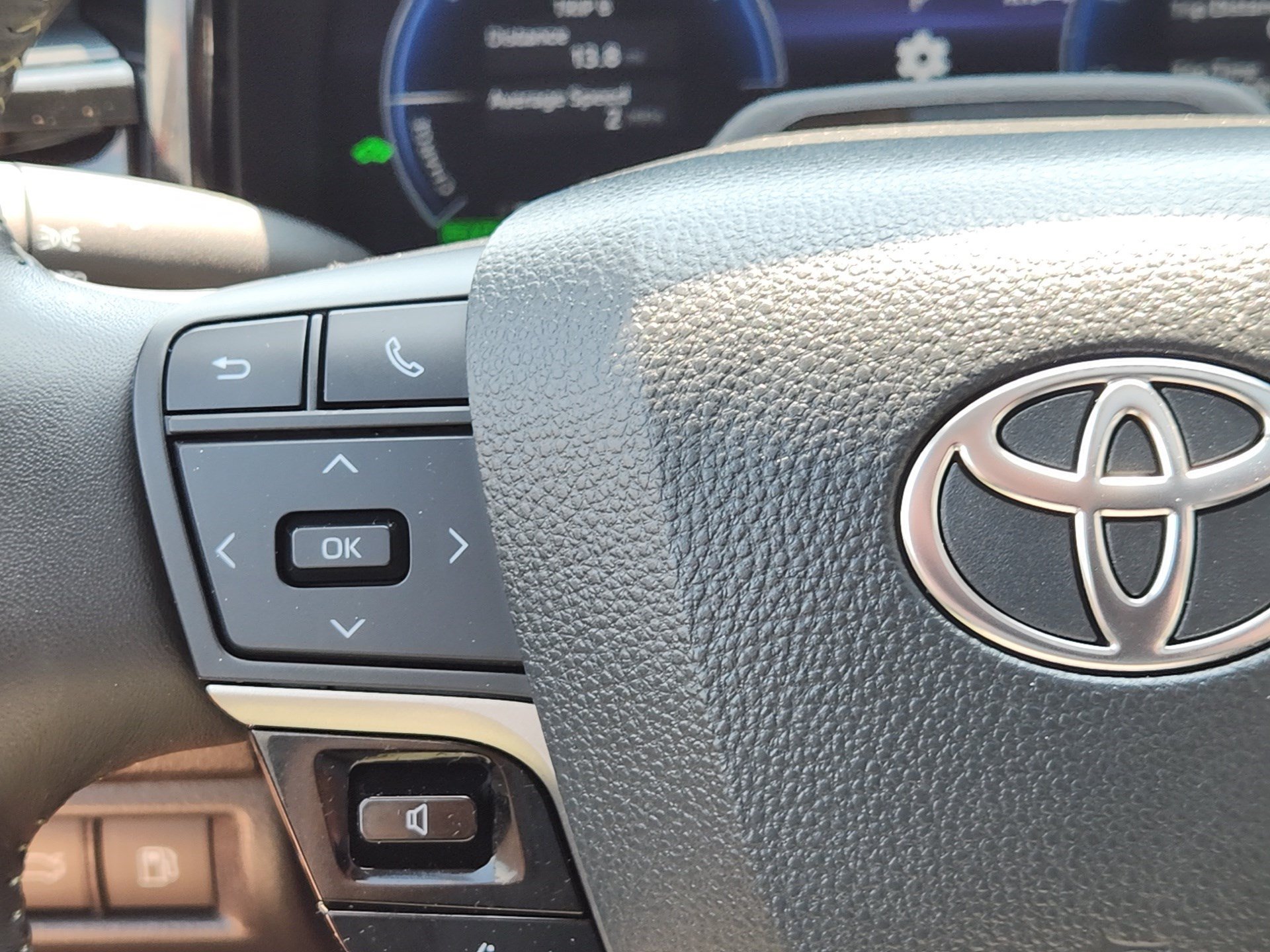 Certified Used 2025 Heavy Metal Toyota XLE image 19